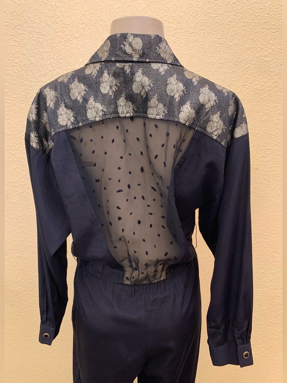 VTG Jon Wesley Size 8 Black With Gold Flowers Pattern Long Sleeve Jumpsuit - Picture 5 of 8